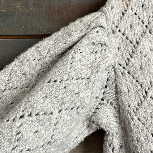 NWOT Anthropologie Pointelle Puff Sleeves Jewel Buttons V-Neck Cardigan - Picture 6 of 13